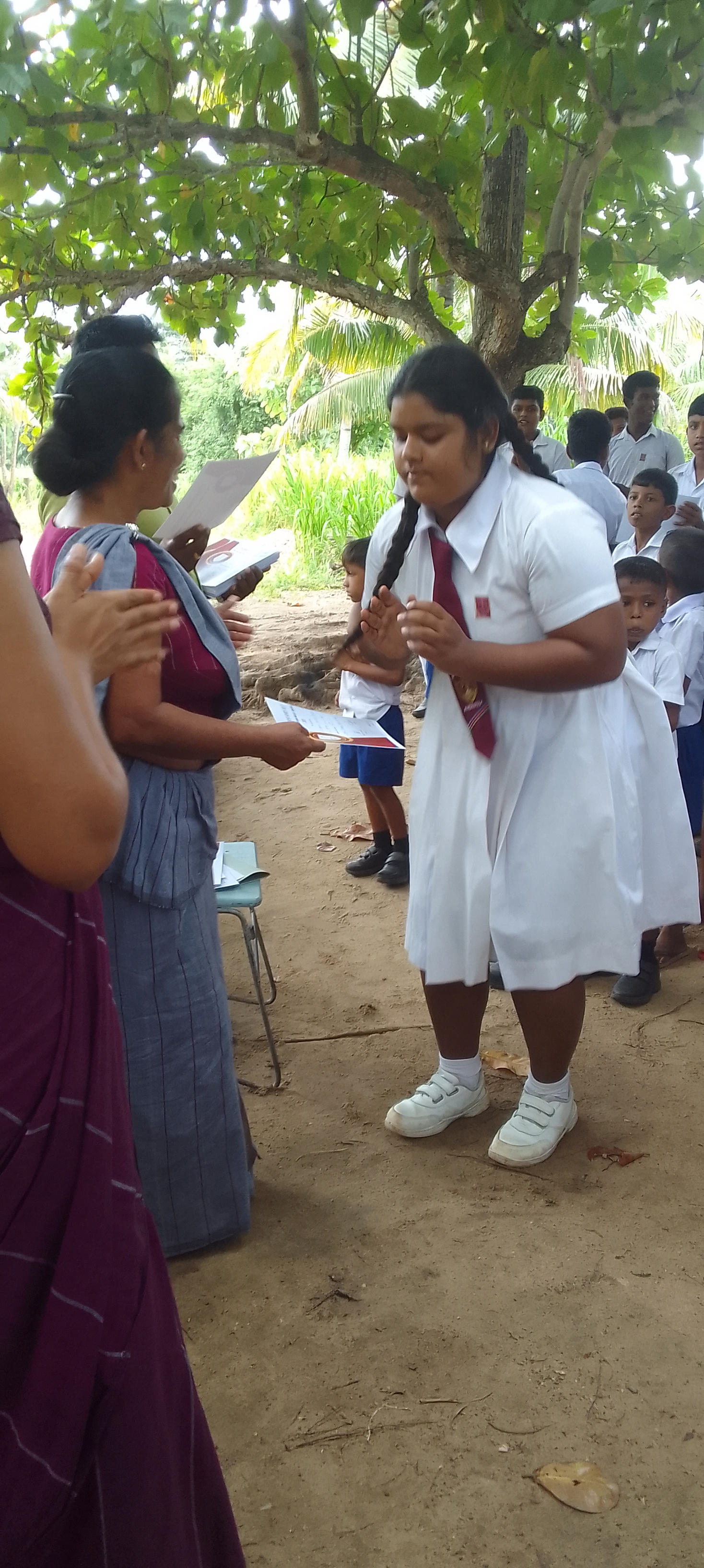 ක්‍රීඩා උත්සවයේ සහතිකපත් ලබා ගැනීම